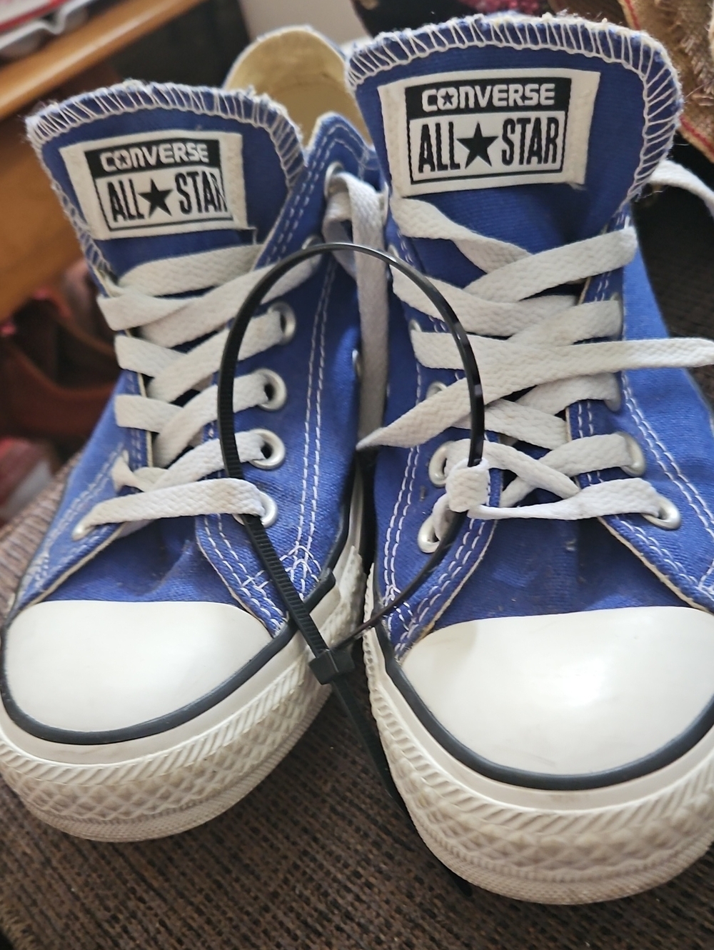 Converse All Star Blue And White Sneakers Mens Siize 5.5 Women Size 7.5